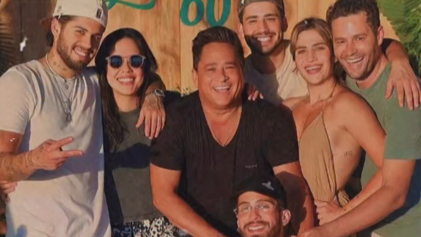 Leonardo ganha surpresa de João Guilherme, mas Zé Felipe falta ao Dia dos Pais