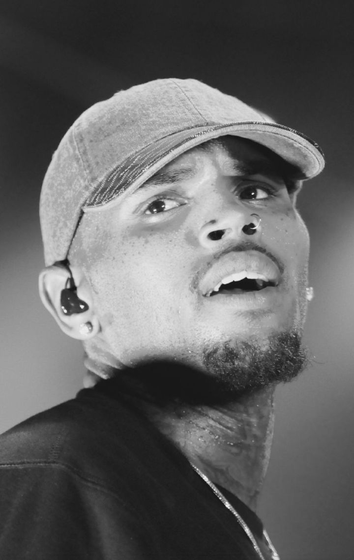 Chris Brown em foto de acervo livre