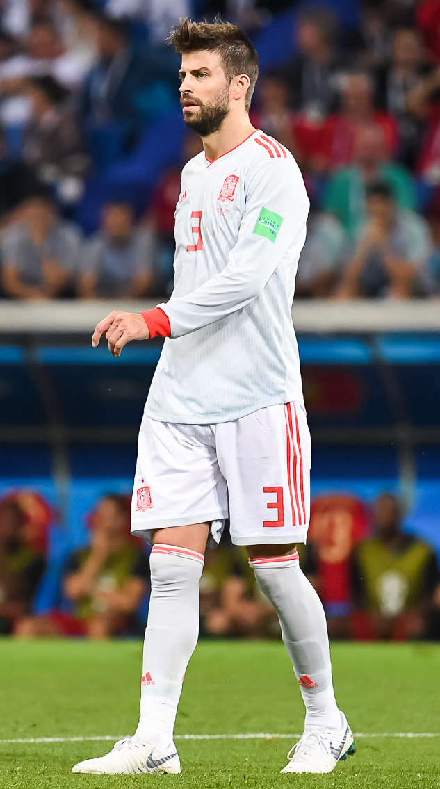 Gerard Piqué em foto de acervo livre