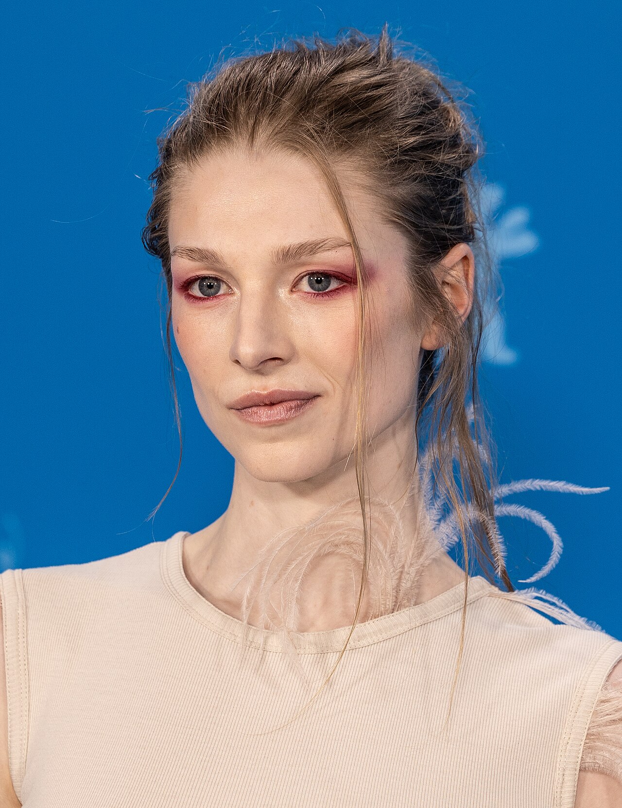 Hunter Schafer em foto de acervo livre
