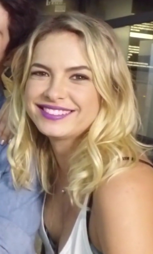 Lua Blanco em foto de acervo livre