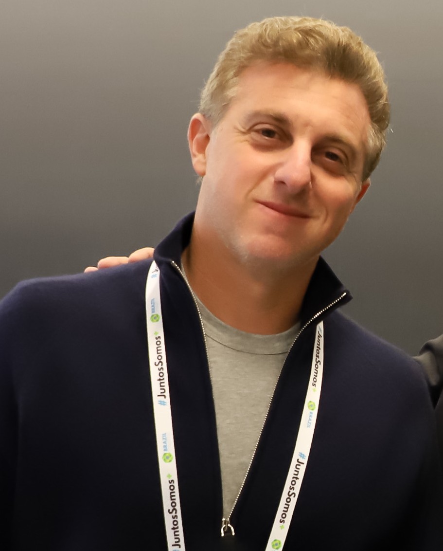 Luciano Huck em foto de acervo livre