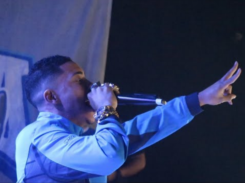 MC Poze do Rodo em foto de acervo livre