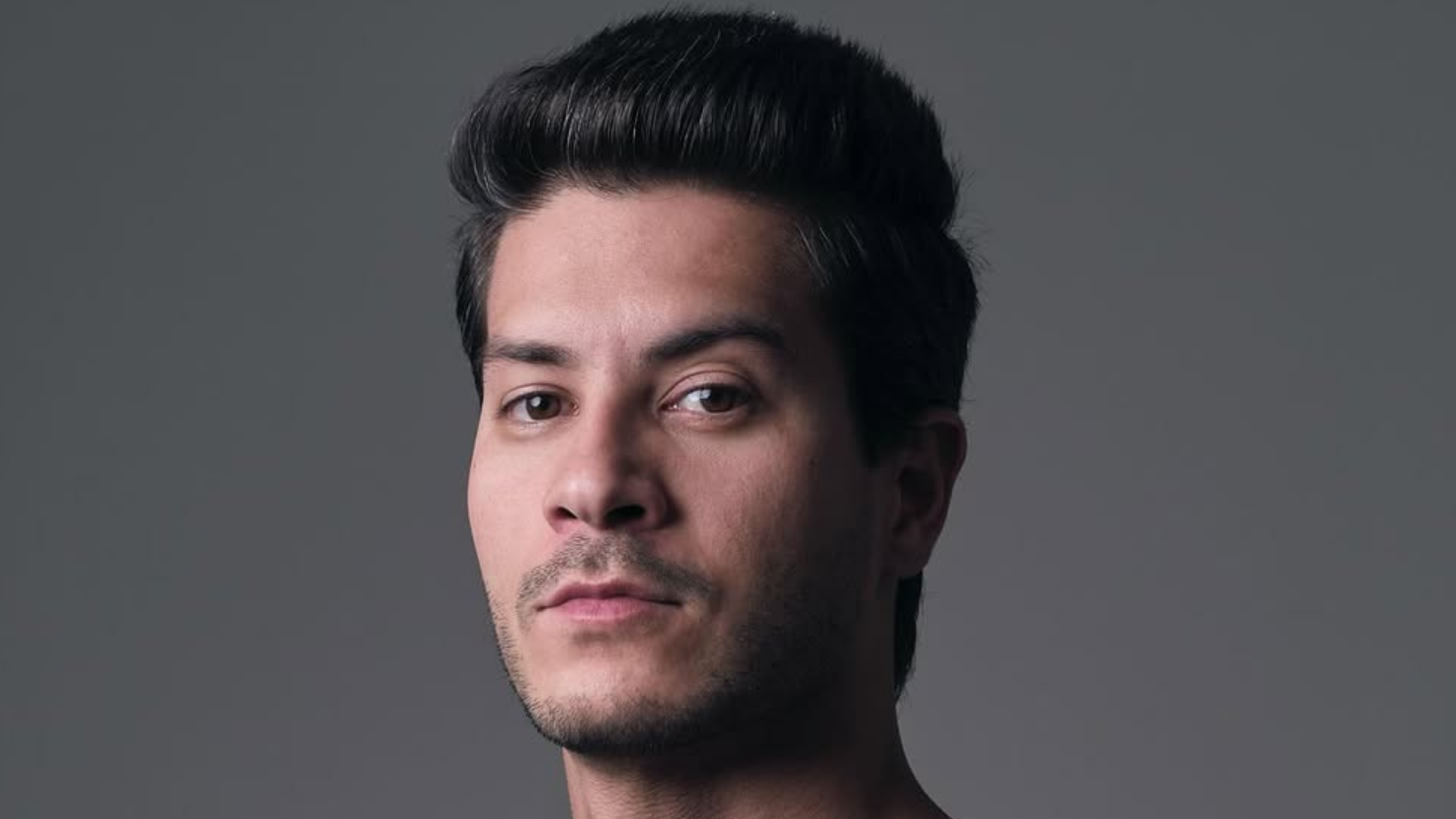 Arthur Aguiar paga dívida de R$ 400 mil ao banco